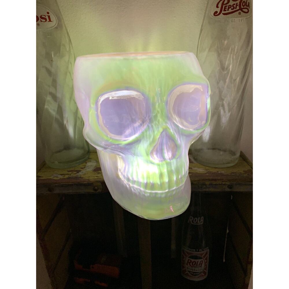 BATH BODY WORKS WATER GLOBE SKULL PEDESTAL Candle Holder 2022 Halloween